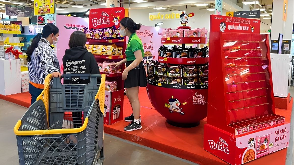 Divider POSM phù hợp với nhiều ngành hàng, đặc biệt tại các điểm bán có sản phẩm trưng bày trên kệ.
