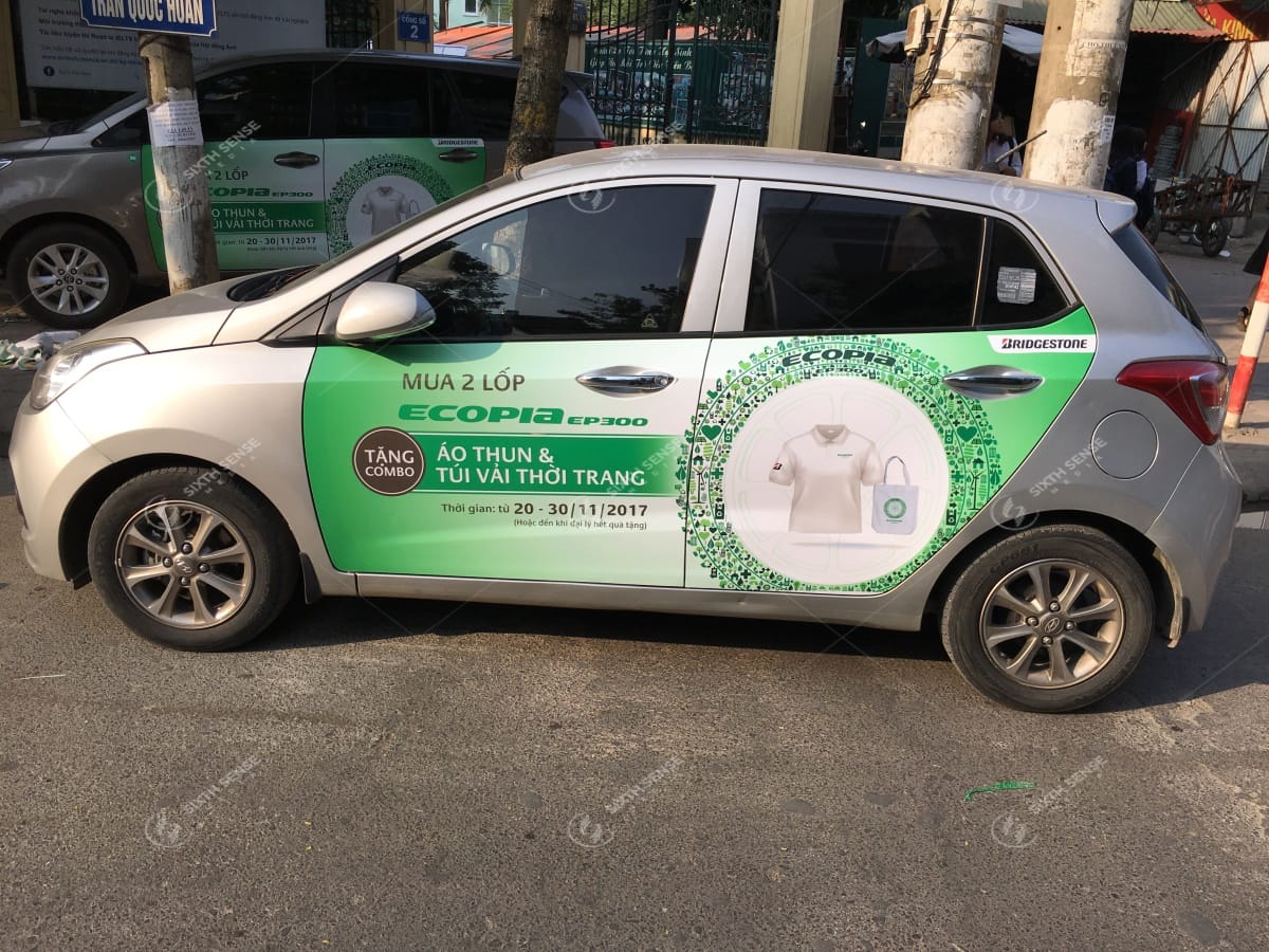 Đăng ký dán quảng cáo trên xe ô tô: Những điều tài xế cần biết