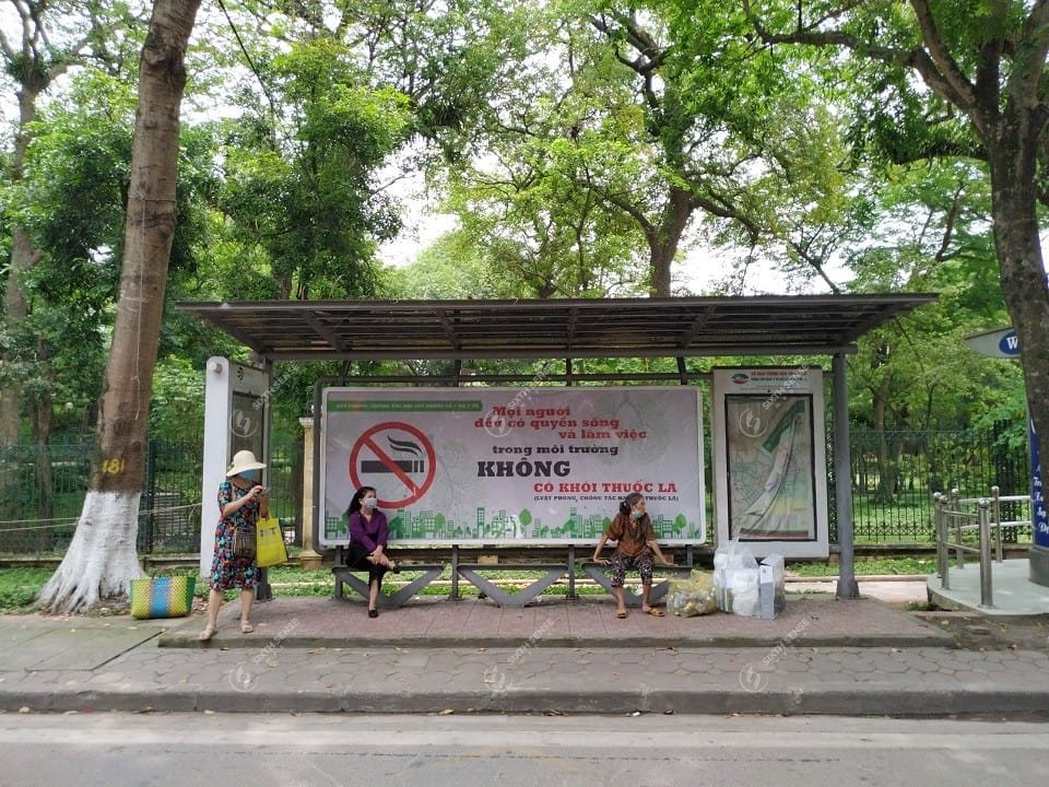 Nhà chờ xe bus tại Hà Nội - Địa điểm quảng cáo ngoài trời lý tưởng