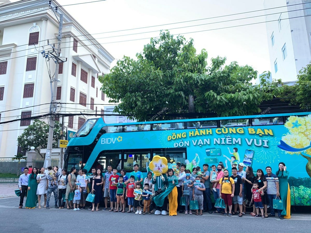 Activation kết hợp chạy roadshow đón khách mừng 65 năm thành lập ngân hàng BIDV