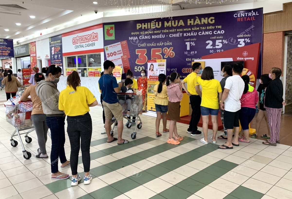 Điện Quang tổ chức activation tại siêu thị và TTTM