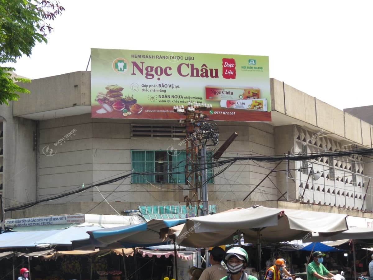 Kem đánh răng Ngọc Châu triển khai quảng cáo biển chợ tại TPHCM