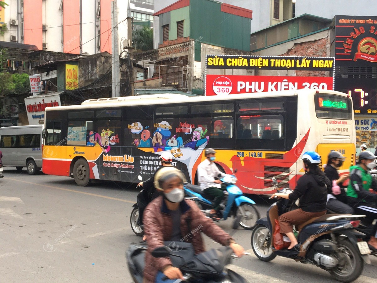 Dự án quảng cáo xe bus tại Hà Nội của Học viện Monster Lab
