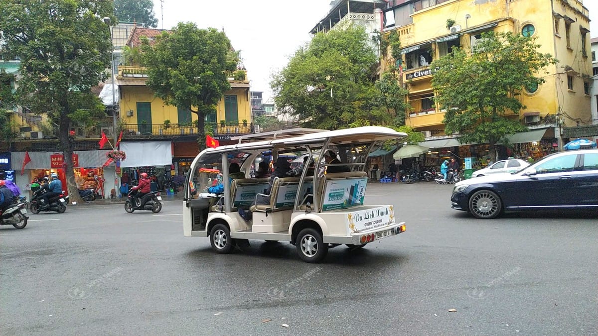 Dự án quảng cáo trên xe ô tô điện cho Hoàng Hà Mobile