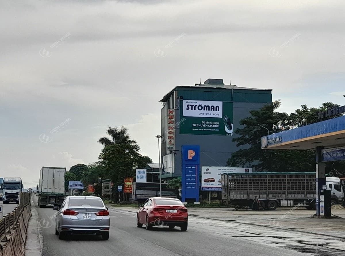Pano quảng cáo của Stroman tại Thanh Hóa