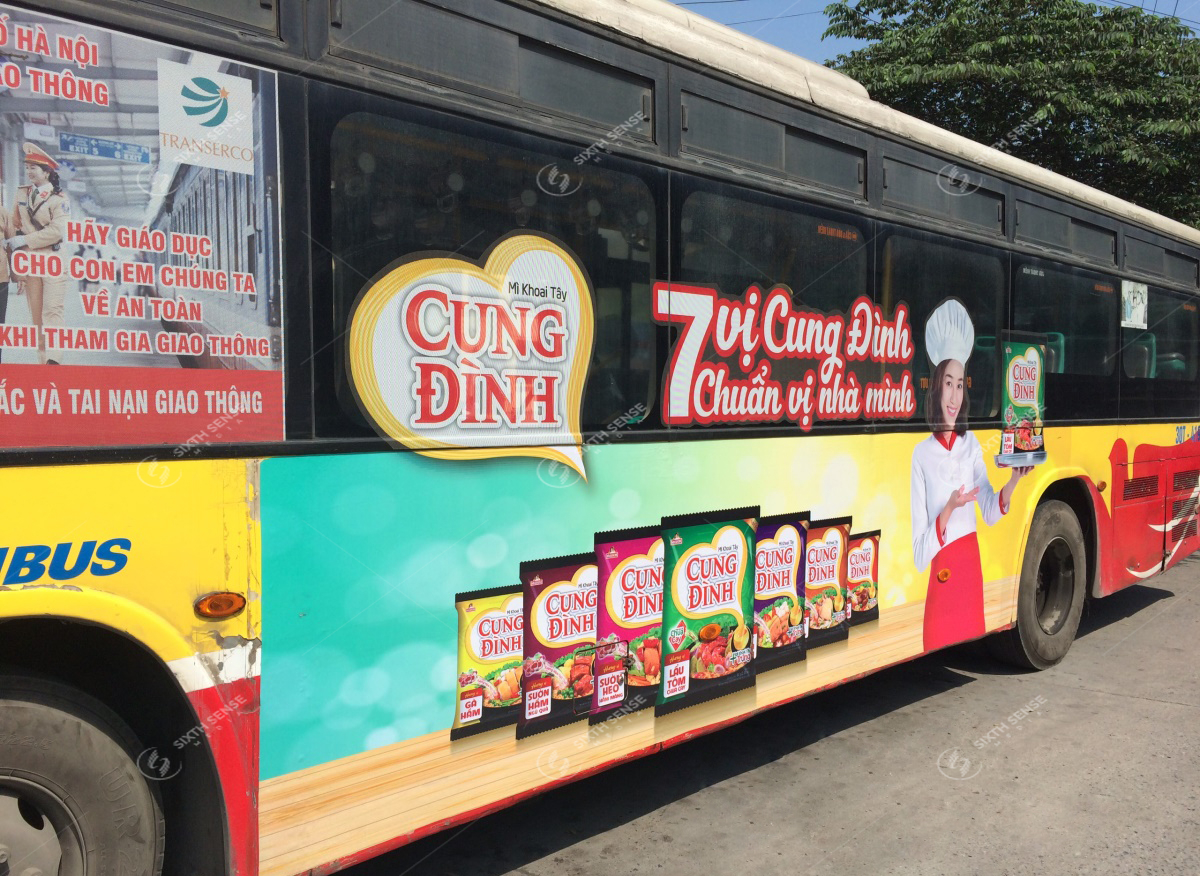 quảng cáo leo kính xe bus tại Hà Nội